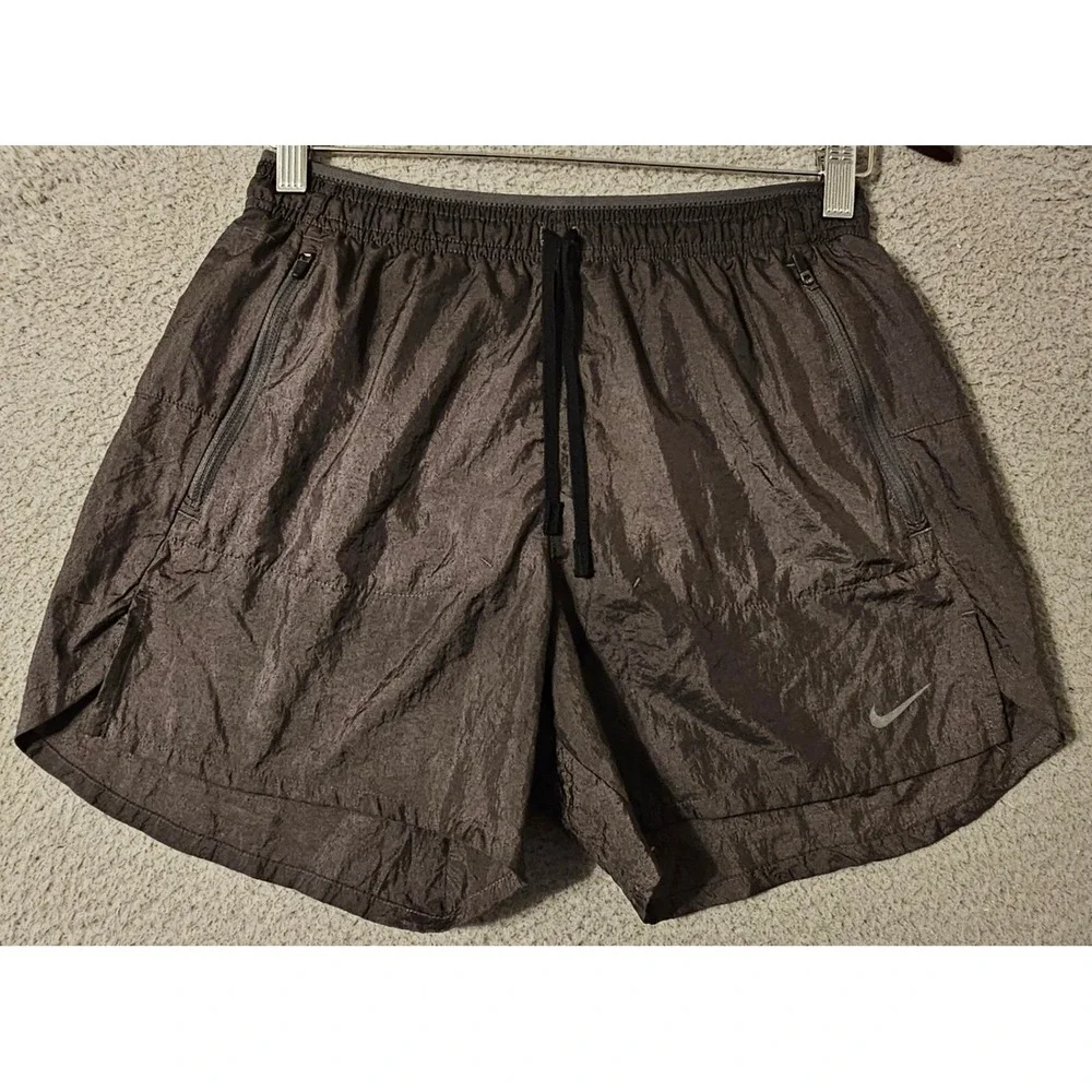 Nike Running Division Stride Shorts Mens Size Small Grey Dri-FIT 5